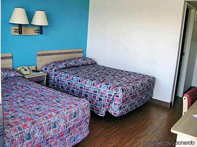 Motel 6 Kansas City, Mo - Airport Buitenkant foto